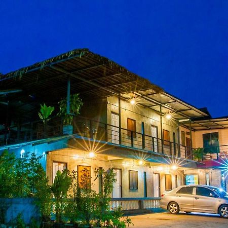 Baantung Homestay Mukdahan Zewnętrze zdjęcie